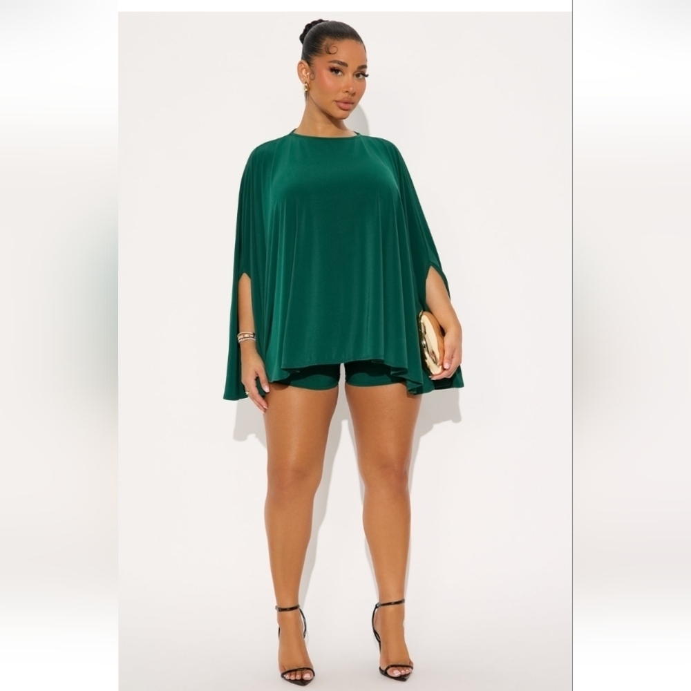 Fashion Nova Left You Unread Draped Cape Short Set - Green Size 1X(14/16) (NWOT)
